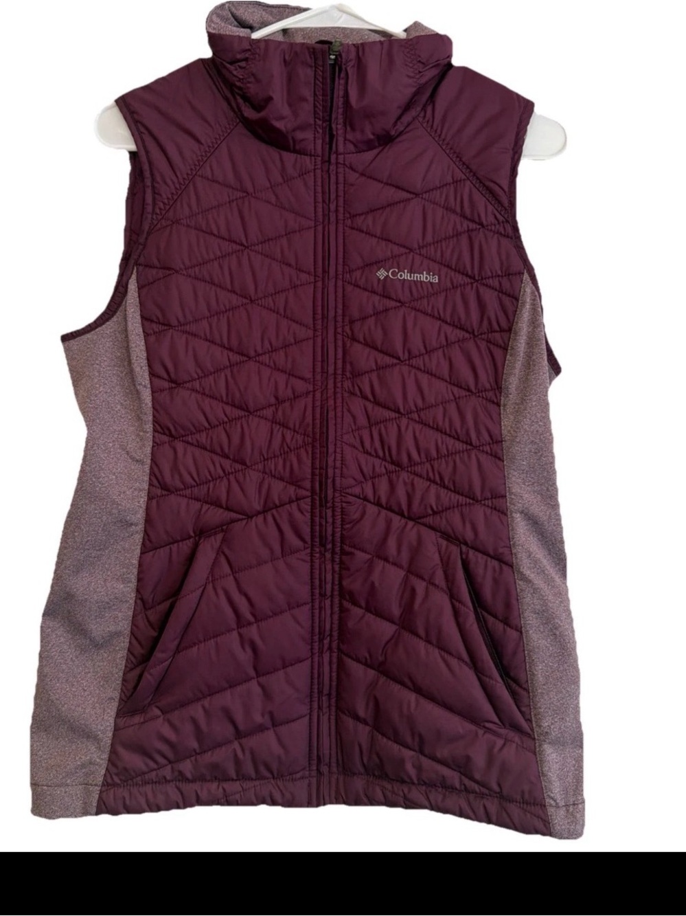 Columbia  Wm’s Omni shield puffer Quilted Vest - Burgundy full zip SzS